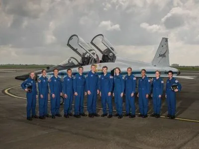 NASA выбрала 12 астронавтов для освоения космоса