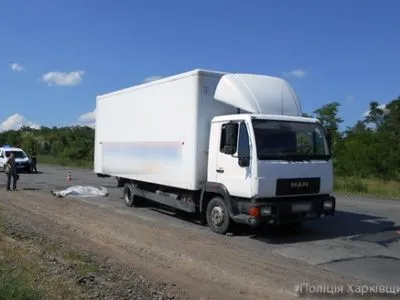 Водитель в Харьковской области погиб под колесами своего автомобиля