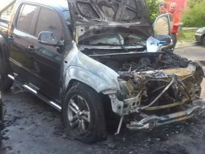 Полиция открыла дело из-за поджога авто волынского нардепа