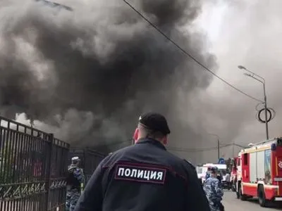 Масштабна пожежа сталася біля Київського вокзалу в Москві, є загиблі