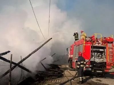 Крупный пожар на деревообрабатывающем предприятии произошла на Закарпатье