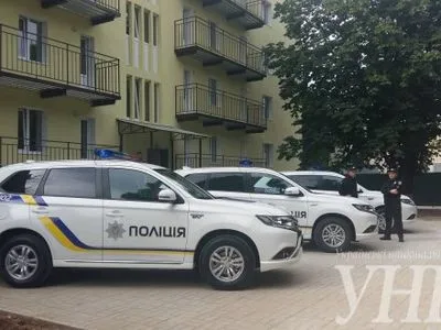 А.Аваков передал 18 гибридных автомобилей в полицию Херсонщина