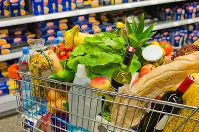 Ціни на продукти харчування за місяць зросли на 2,4%