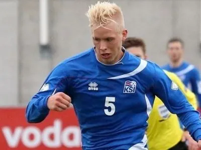 Исландия вырвала победу у хорватов в матче лидеров группы И