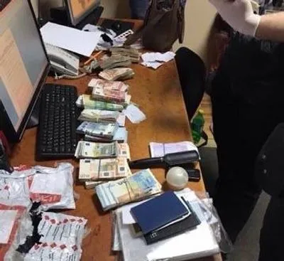 На Буковине СБУ перекрыла канал нелегального вывода валюты из Украины