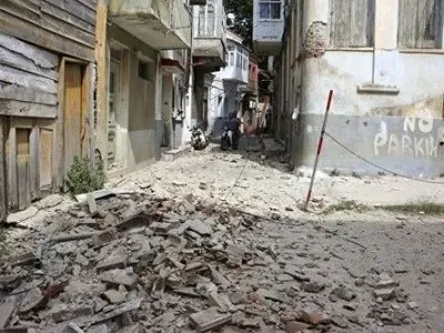 Власти Греции сообщили о первой жертве землетрясения на острове Лесбос