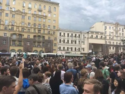 На антикорупційному мітингу в Москві затримали понад десяток людей - ЗМІ