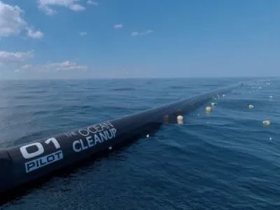 Студент з Голландії придумав унікальну систему очищення Світового океану від сміття