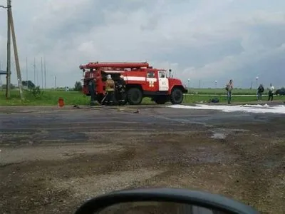 Военный грузовик с неизвестным веществом перевернулся во Львовской области