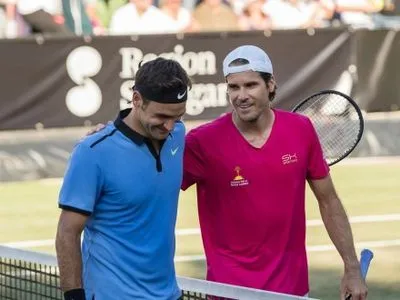 Р.Федерер потерпел поражение от 302 ракетки мира на старте турнира в Штутгарте