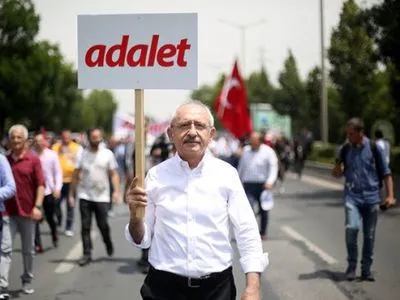 Оппозиция в Турции вышла на 400-километровый марш