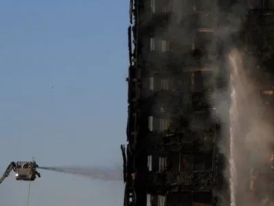 Пожежники виключили, що у згорілій багатоповерхівці в Лондоні залишився хтось живий