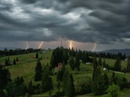 Гидрометеорологическое штормовое предупреждение объявили на Закарпатье