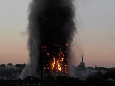 Під час пожежі у лондонській багатоповерхівці зникли 65 людей
