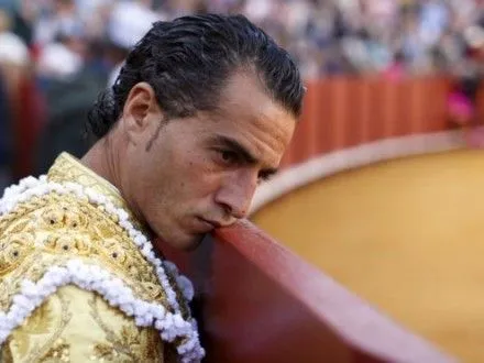 Матадор погиб от удара быка на фестивале во Франции