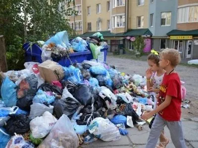 Один из городов Львовской области отказался принять львовский мусор, так как депутаты от "Самопомочи" не голосовали