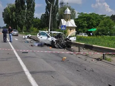 ДТП неподалеку от Черновцов: три человека погибли, пятилетний ребенок в больнице
