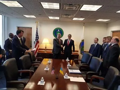 День П.Порошенка у Вашингтоні розпочався з зустрічі з міністром енергетики США – С.Цеголко