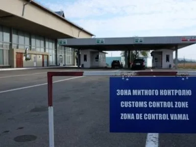 Медичне обладнання вартістю майже 1 млн.євро намагалися вивезти з Одеси