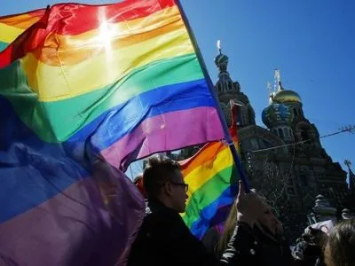 Влада РФ через ЛГБТ-фестивалі в Європі закликала росіян зробити щеплення
