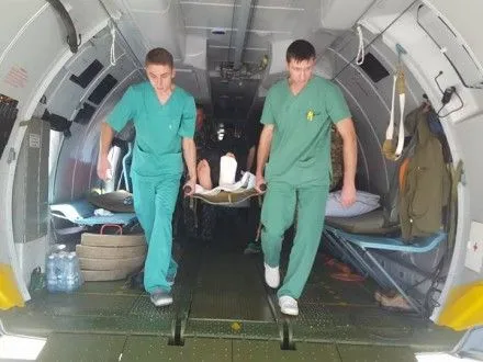 Борт із пораненими з зони АТО пробув до Одеси