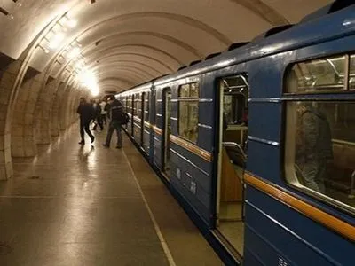Поліція відкрила справу через загибель зачепера у київському метро