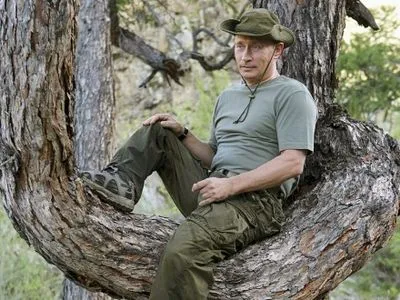 Завтра В.Путін відвідає "Артек" в окупованому Криму