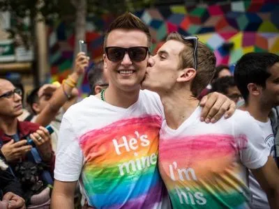 Парламент ФРГ реабилитировал осужденных за гомосексуализм