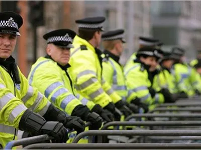 Во время митингов против жестокости полиции в Лондоне ранены шестеро полицейских