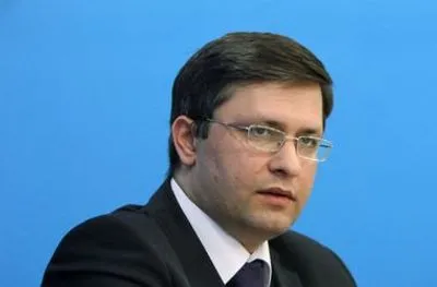 Конституционная комиссия получила поручение Президента решить вопрос статуса Крыма - Ю.Чижмарь