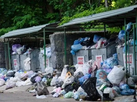 Во Львове остается 406 площадок с перенакопленным мусором