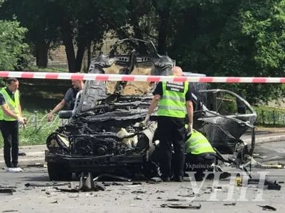 Военная прокуратура разыскивает очевидцев взрыва автомобиля офицера ГУР в Киеве