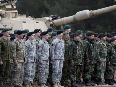 НАТО заявил о готовности дать отпор в случае наступления России