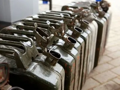 У Миколаєві ліквідували цех із незаконного виробництва пального