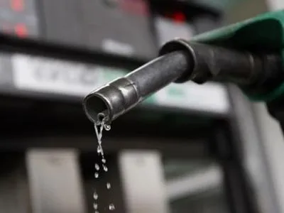 Попри судову заборону Міноборони уклало договір на постачання пального з невідомою фірмою