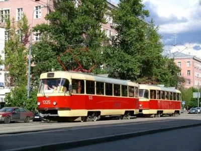 На площади Тараса Шевченко в Киеве реконструируют трамвайную линию