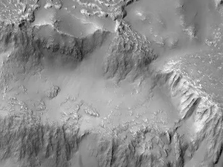 NASA показало лавовый водопад на Марсе