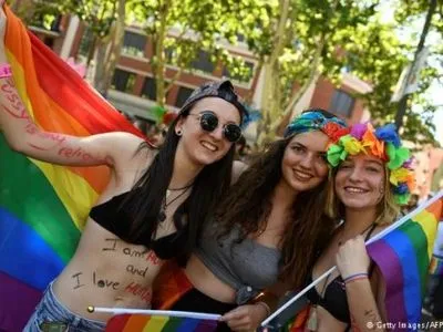 У Мадриді розпочався масштабний ЛГБТ-парад
