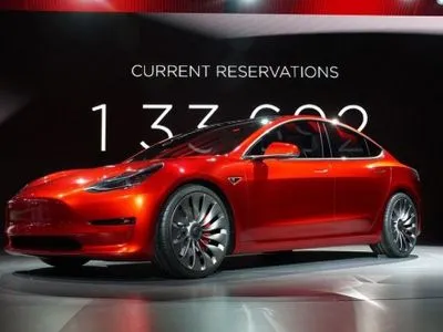 І.Маск заявив про початок виробництва автомобіля Model 3 раніше терміну