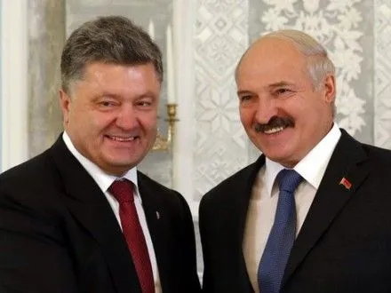 П.Порошенко поздравил А.Лукашенко с Днем независимости Беларуси