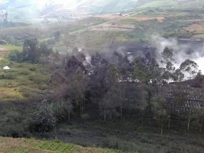 В Індонезії 8 осіб загинули внаслідок аварії рятувального вертольота