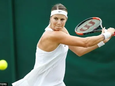 Теннисистка на пятом месяце беременности выступила на Уимблдоне