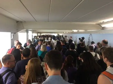 У найбільшому аеропорту Лондона евакуювали пасажирів