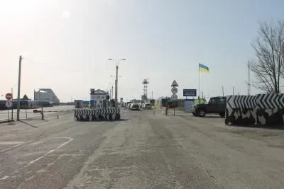 Пограничники разоблачили "продавца очередей" на админгранице с ВОТ АР Крым