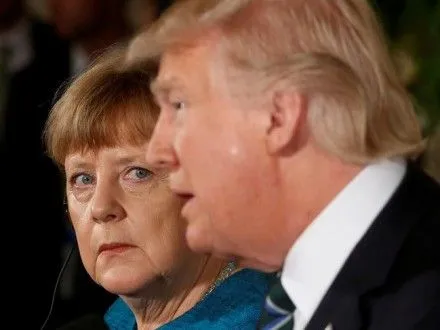 Д.Трамп пообіцяв А.Меркель допомогти провести саміт G20