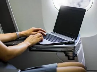 США зняли заборону на перевезення ноутбуків на рейсах із Туреччини