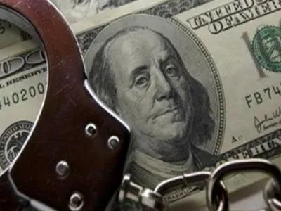 Черкасского полицейского будут судить за 3 тыс. долларов взятки