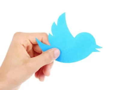 Twitter запретил российским СМИ размещать рекламу в соцсети