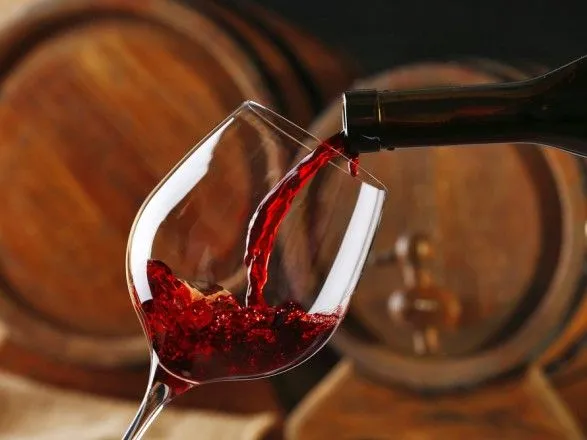 Виробництво вина в світі впало до 50-річного мінімуму