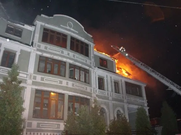 В Киеве ликвидировали пожар в "общежитии" переселенцев с зоны АТО